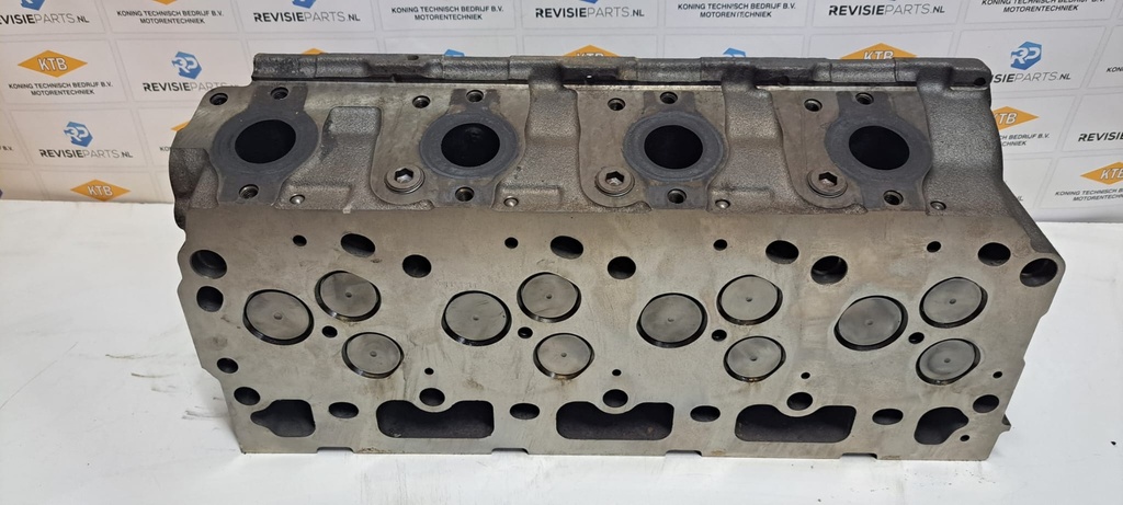 Gereviseerde cilinderkop Mercedes OM 904
