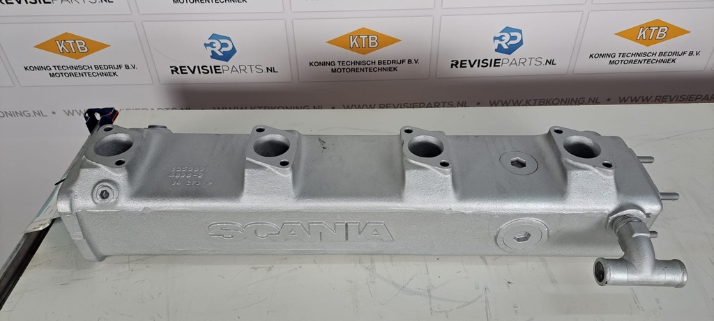Scania V8 14L watergekoelde uitlaat