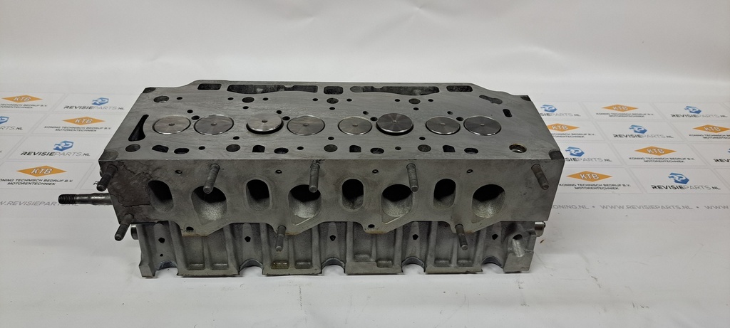 Cylinderhead Nissan, Renault, AMC, Complete
