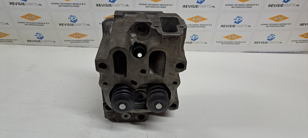 Overhauled cylinder head Mercedes