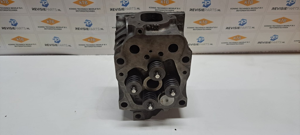 Gereviseerde cilinderkop Mercedes OM 460