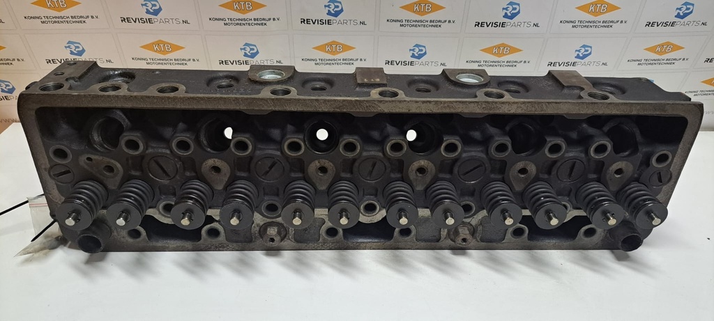 Gereviseerde cilinderkop Mercedes OM 312