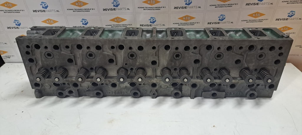 Overhauled cylinder head DAF 620