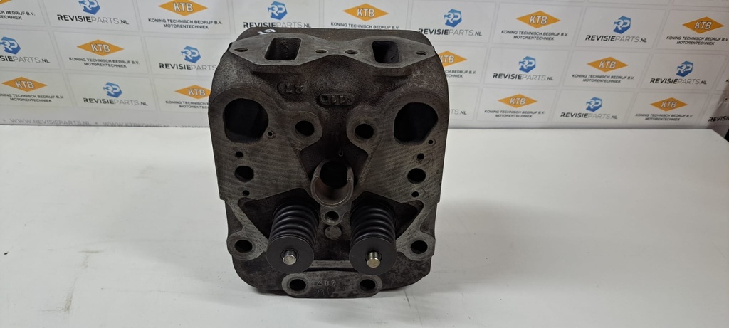 Gereviseerde cilinderkop Scania V8