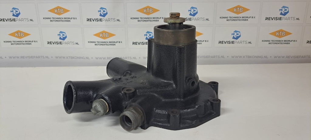Gereviseerde waterpomp DAF 825