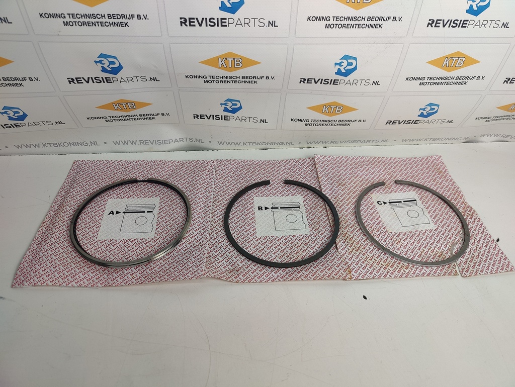 Set zuigerveren Mercedes KMD M V12