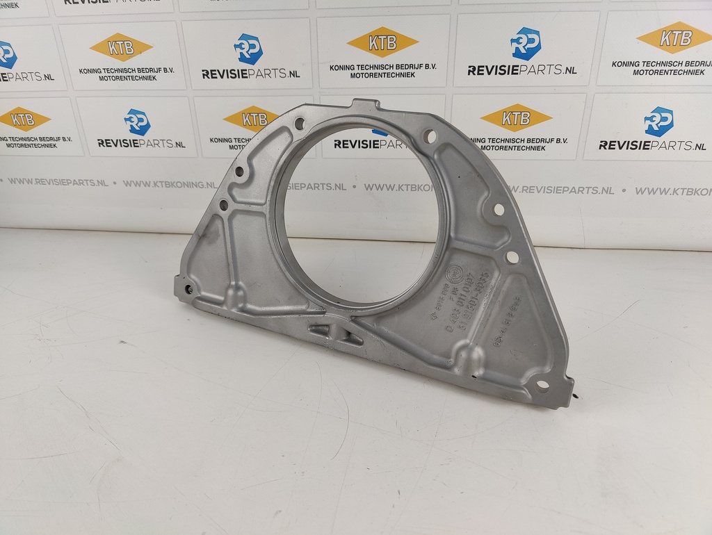 Voorste krukaskeering deksel MAN V8/V12