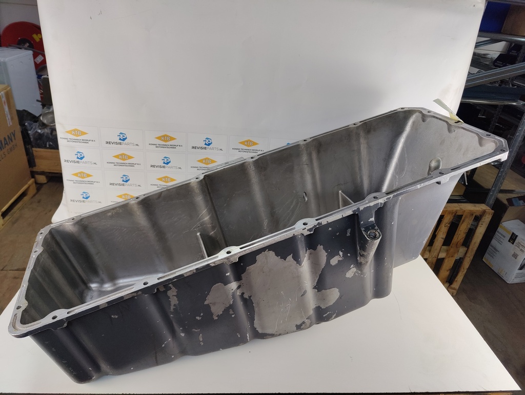 Oilsump mercedes V12 OM 404/424/444