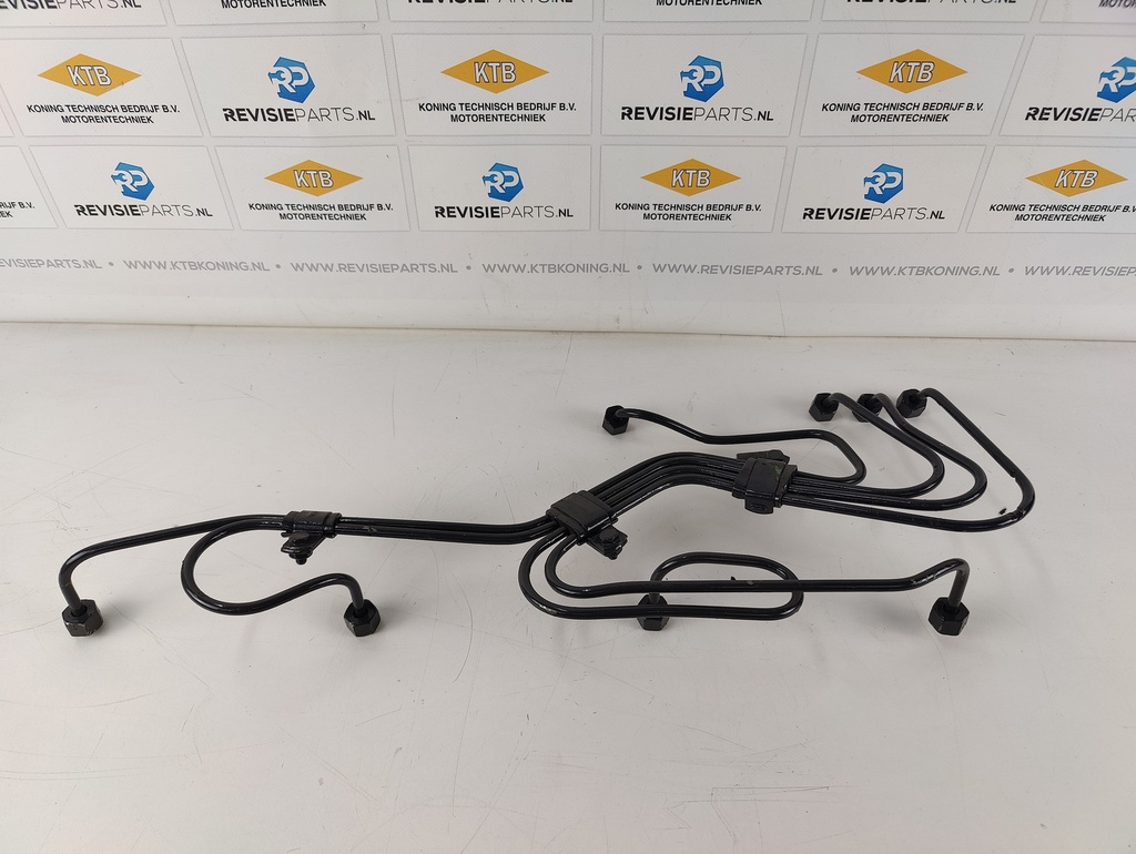Fuelpipe set 1/2/3/4, type 1 Mercedes V8