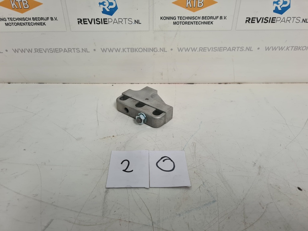 Dorman / Mitsubishi Brandstofleiding steun