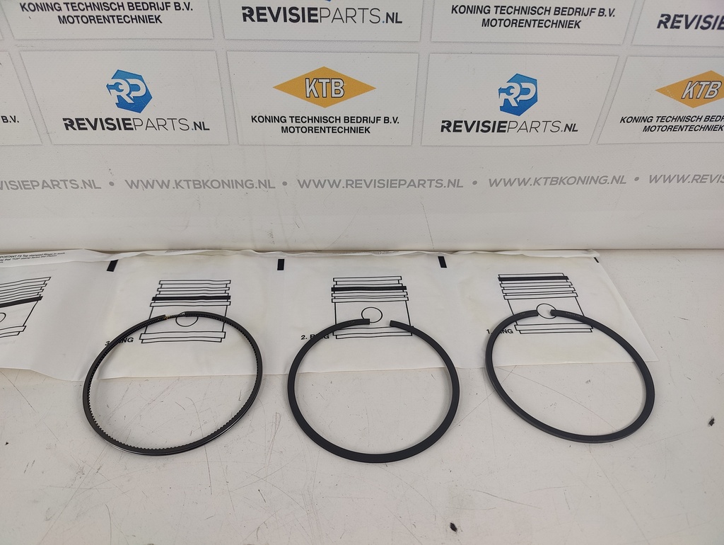 Piston ring set John Deere