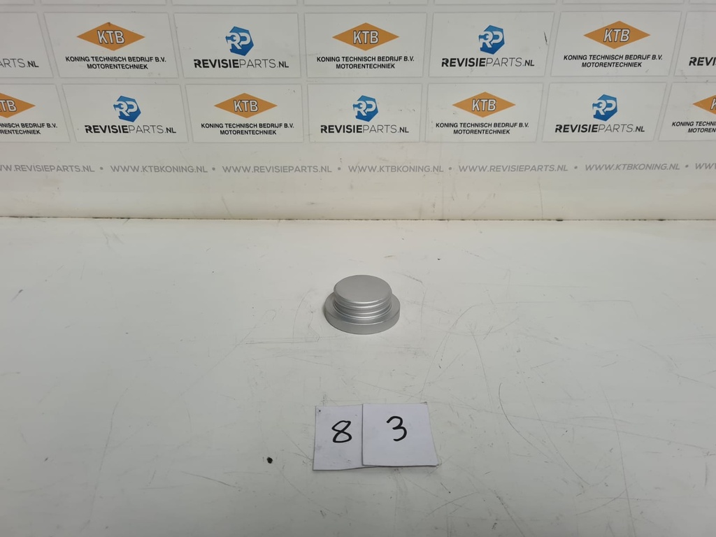 Dealing cap Volvo D12 D-B