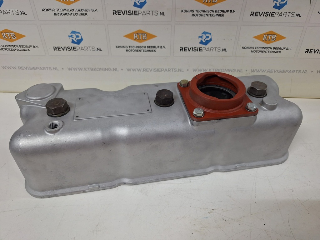 Rear valve cover with filling opening DAF WS