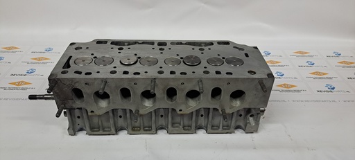 [Cil7] Cilinderkop Nissan, Renault, AMC, compleet