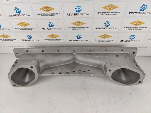 [10.8.1] Intercooler cover with pipe connection Mercedes