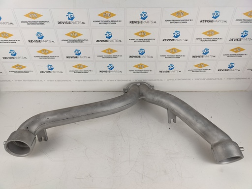 [10.8.4] Turbo inlaat buis Mercedes OM 400