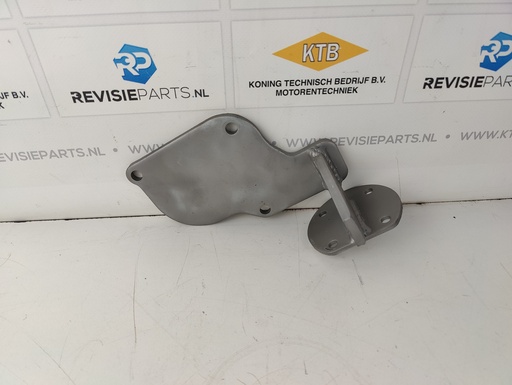 [10.8.6] Air intake cover with support Mercedes OM 400