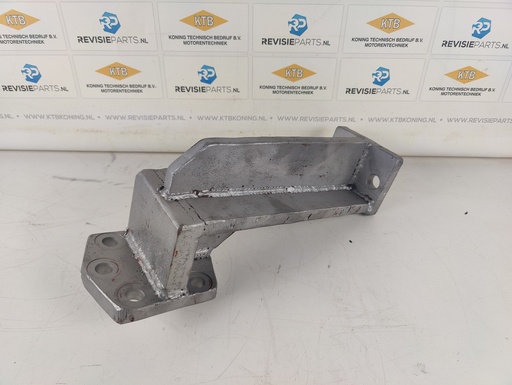 [10.10.5] Motor steun DAF 825