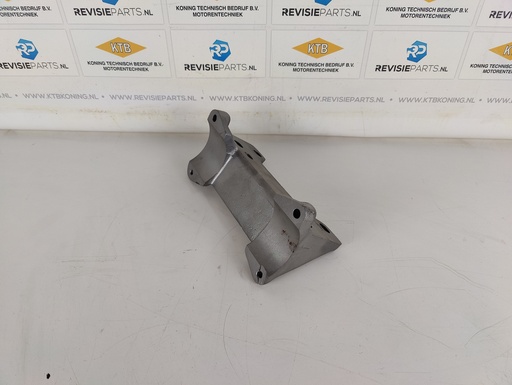 [11.2.2.2] Fuelpump support DAF 825