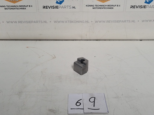 [VolvoTAMD162A069] Clamp blocks Oil cooler Volvo Penta TAMD 162A